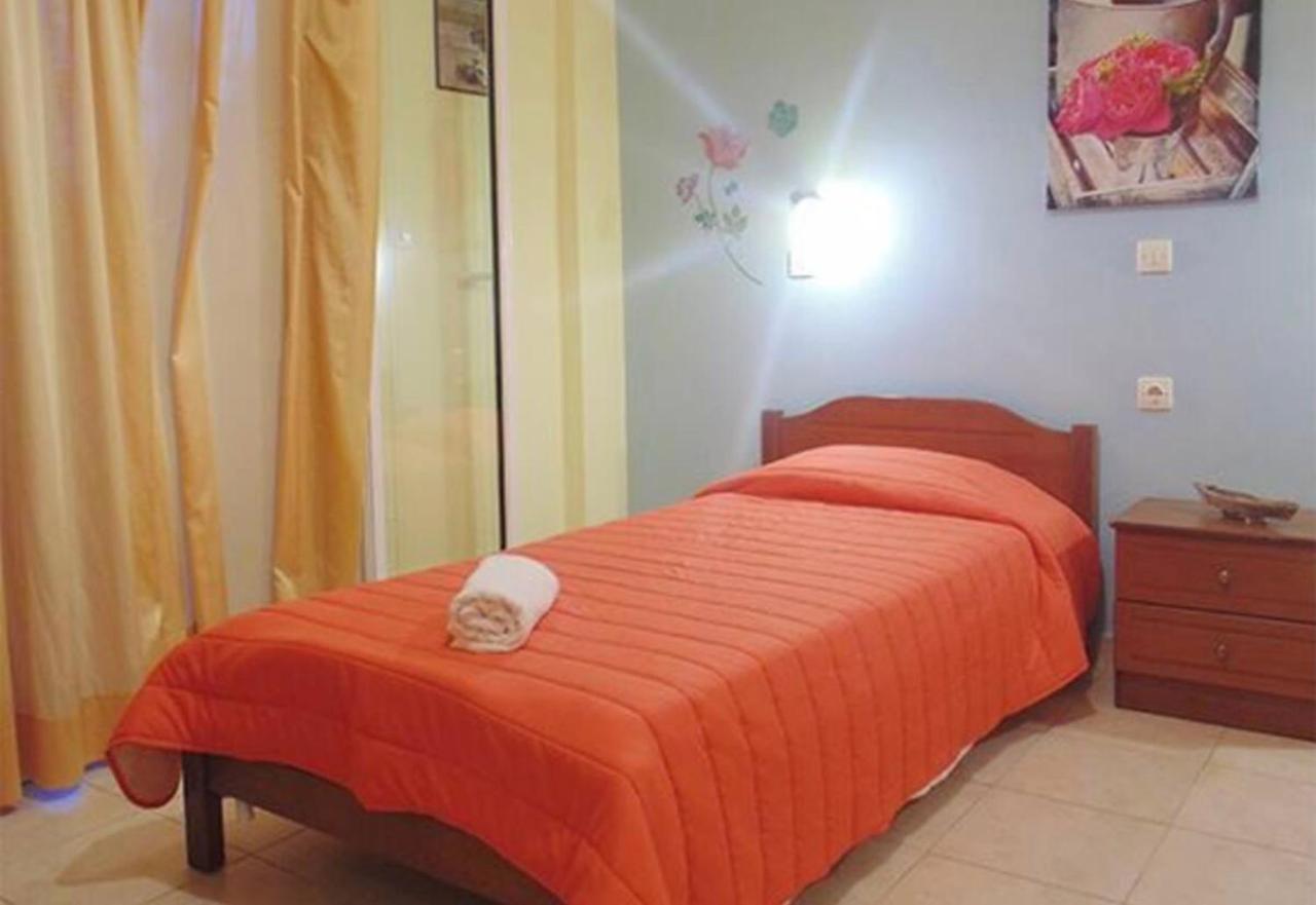 Stefanias Appartments Ágios Matthaíos Buitenkant foto