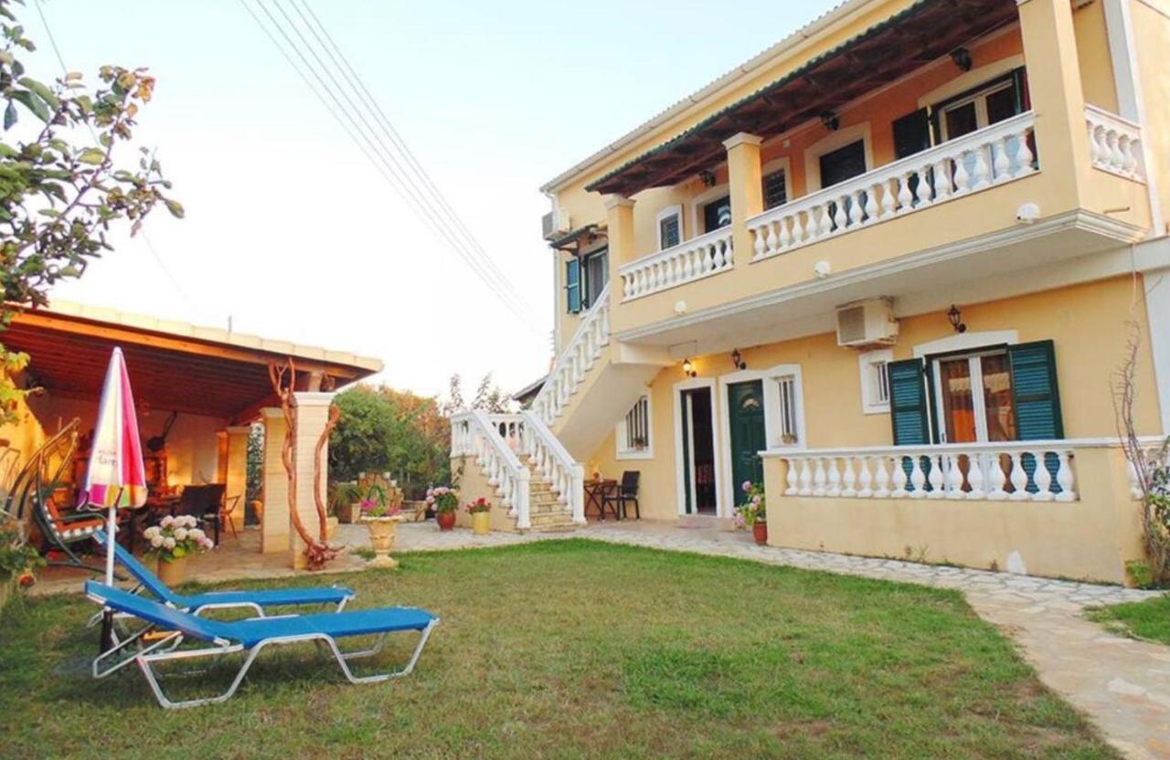 Stefanias Appartments Ágios Matthaíos Buitenkant foto