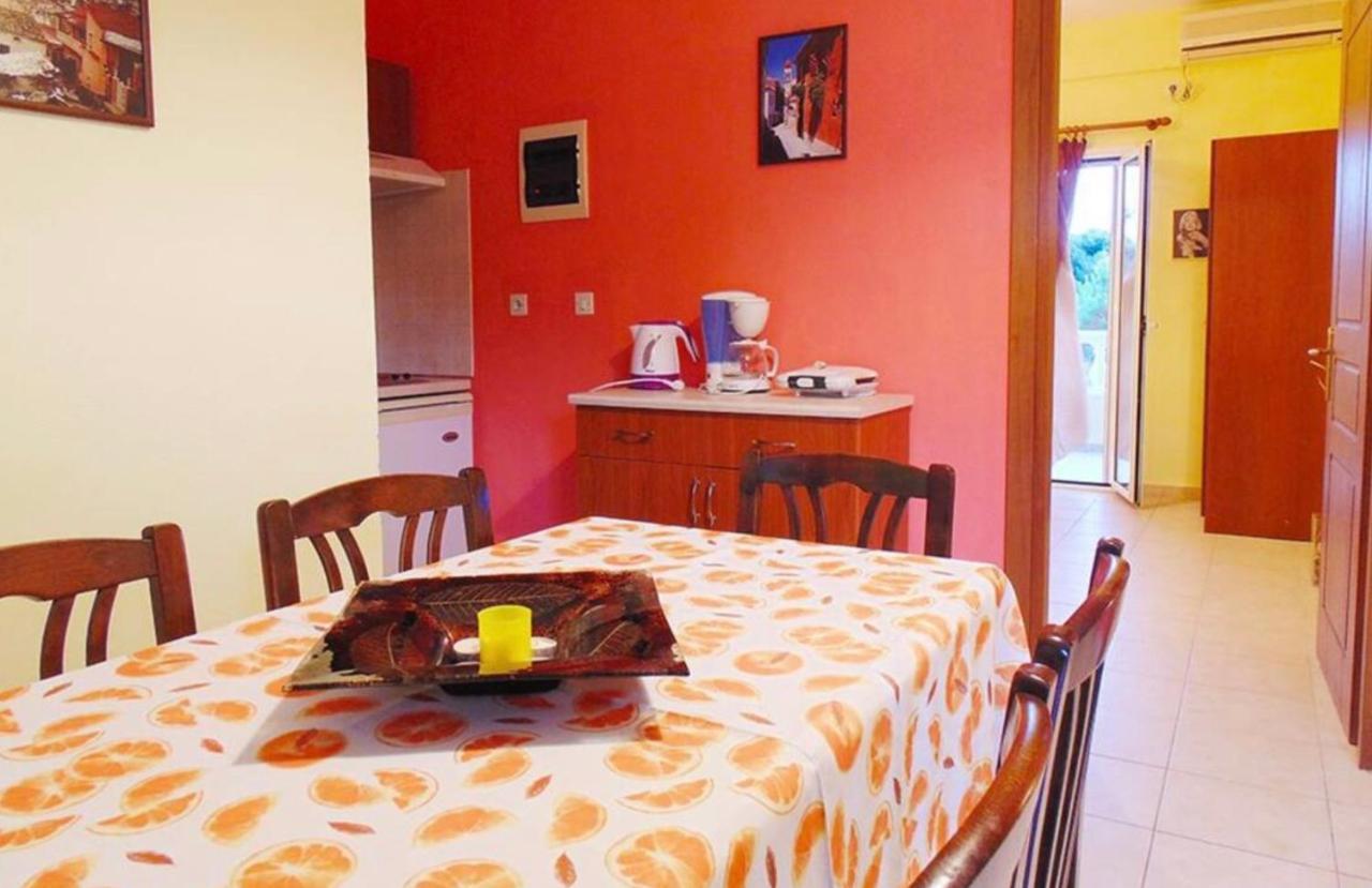 Stefanias Appartments Ágios Matthaíos Buitenkant foto