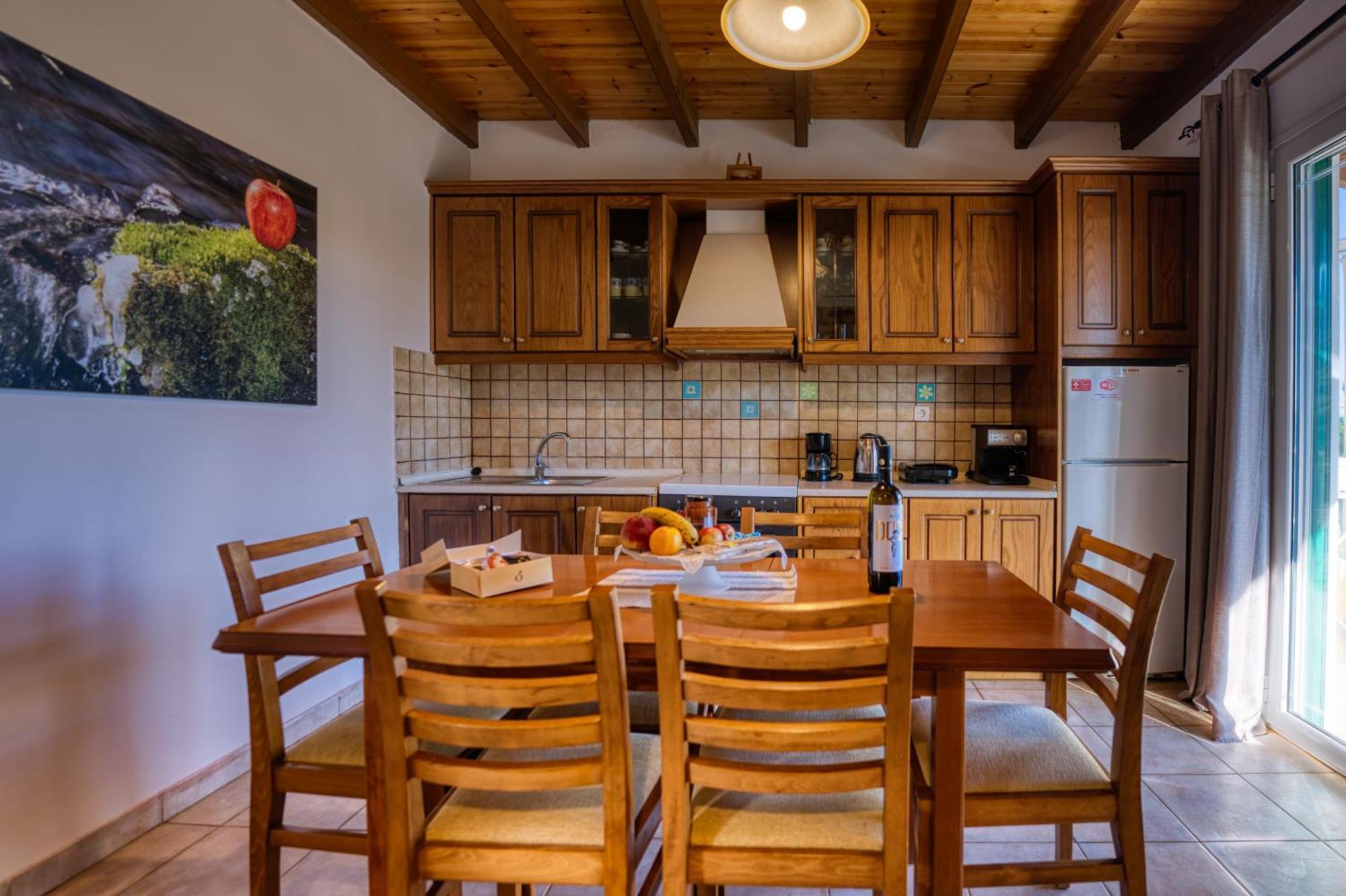 Stefanias Appartments Ágios Matthaíos Buitenkant foto