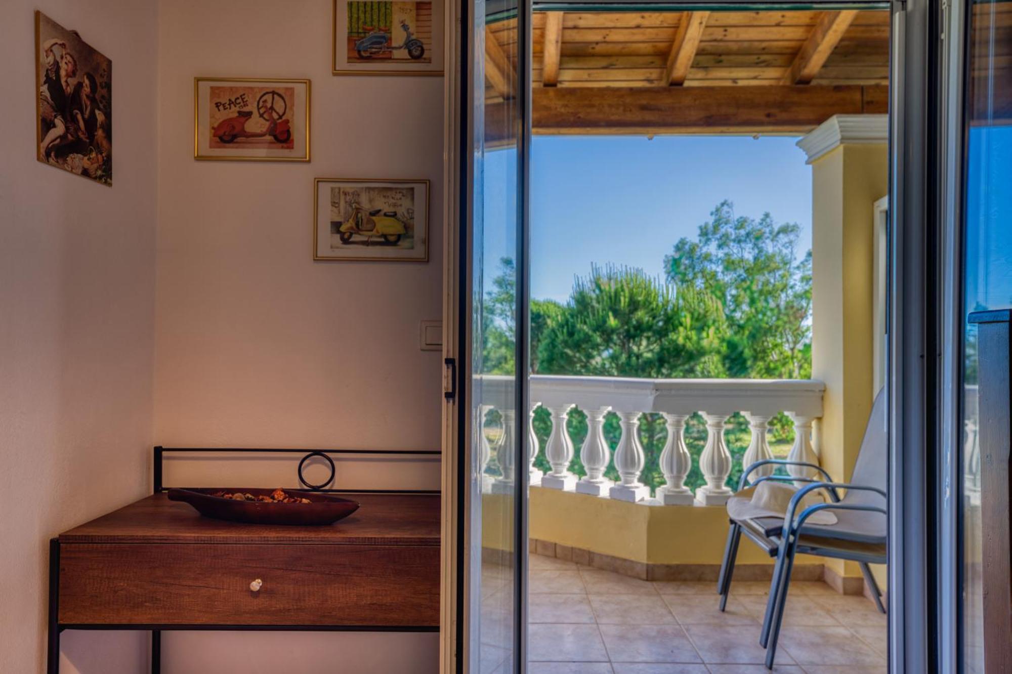 Stefanias Appartments Ágios Matthaíos Buitenkant foto